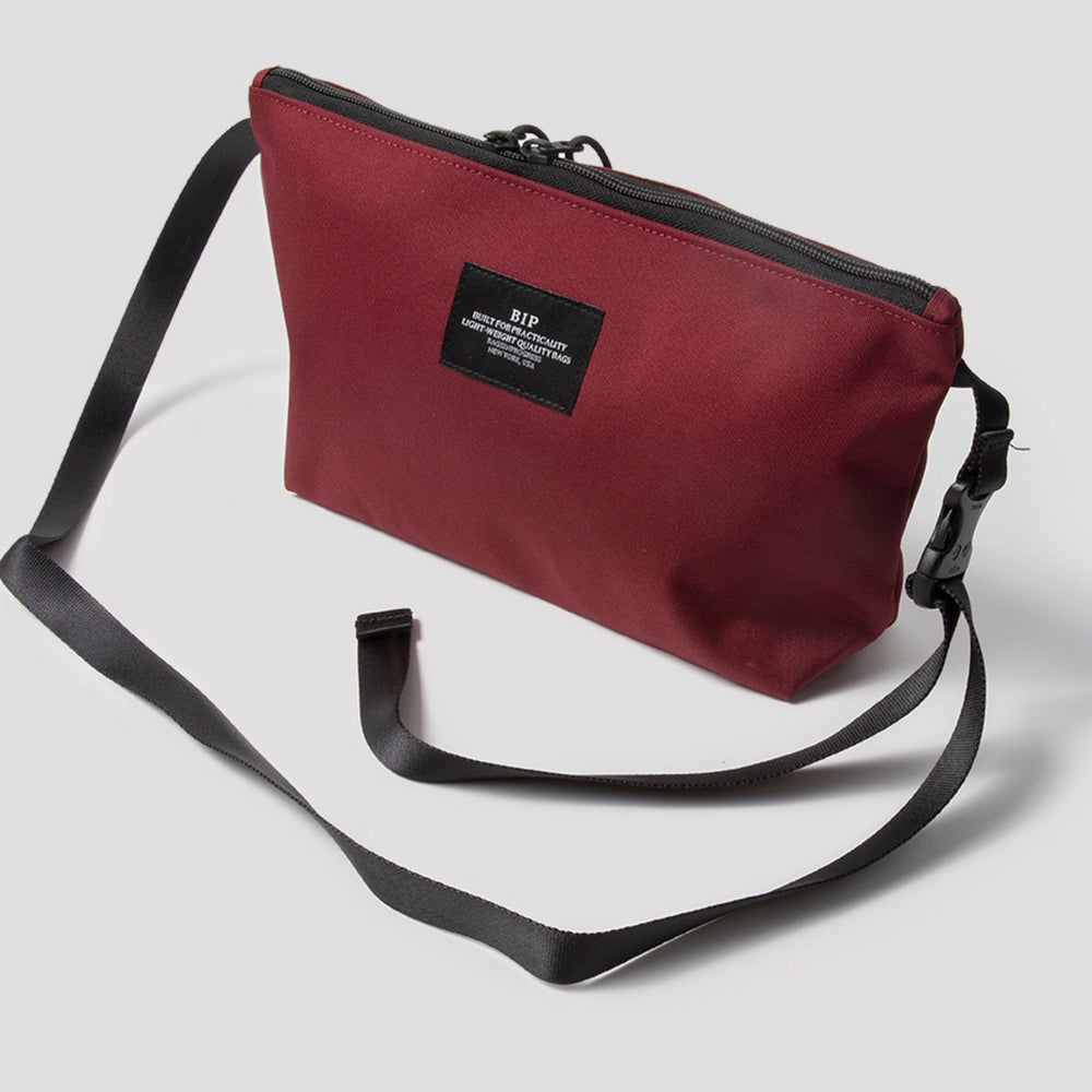 
                      
                        Fannypack crossbody burgundy - Bags in Progress
                      
                    