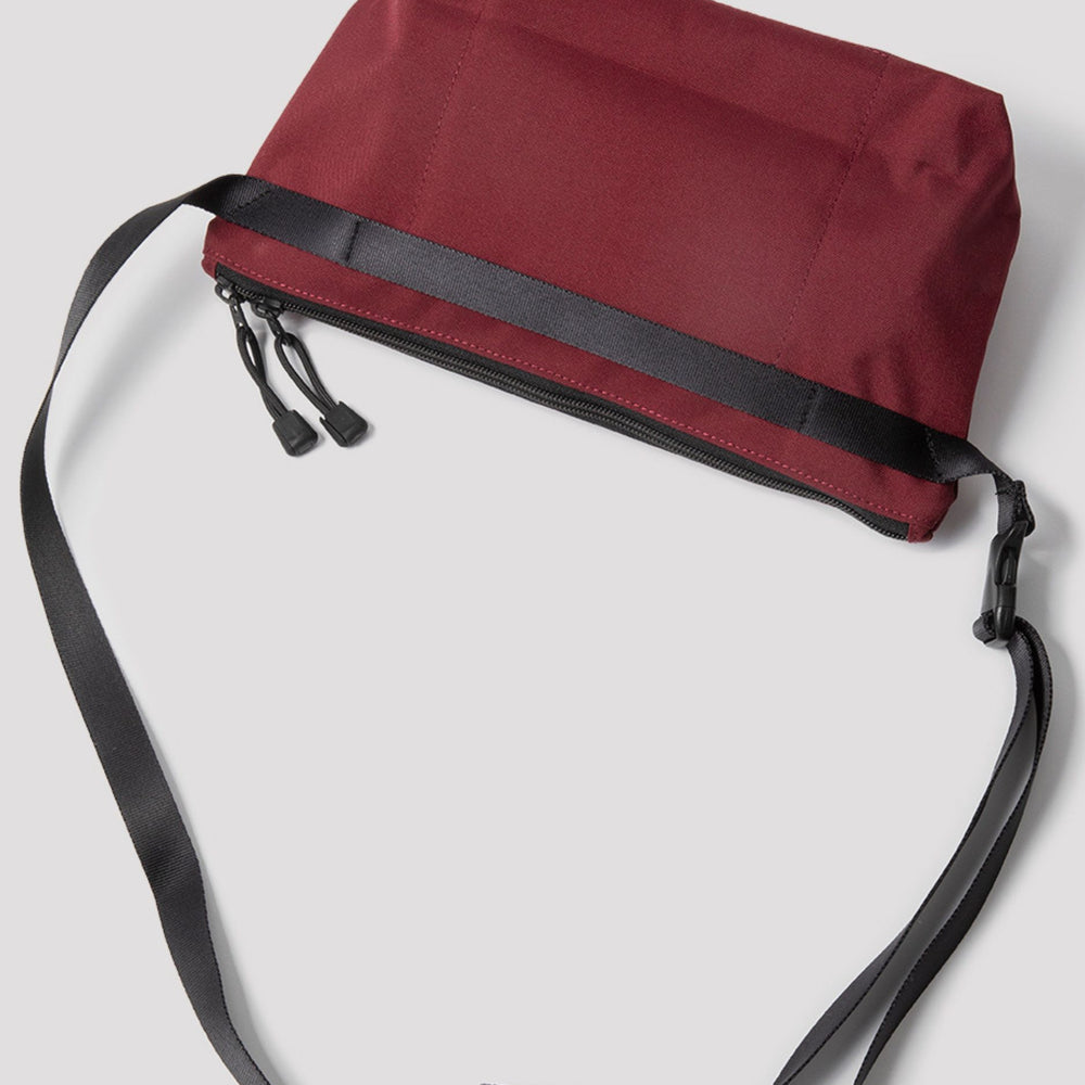 
                      
                        Fannypack crossbody burgundy - Bags in Progress
                      
                    