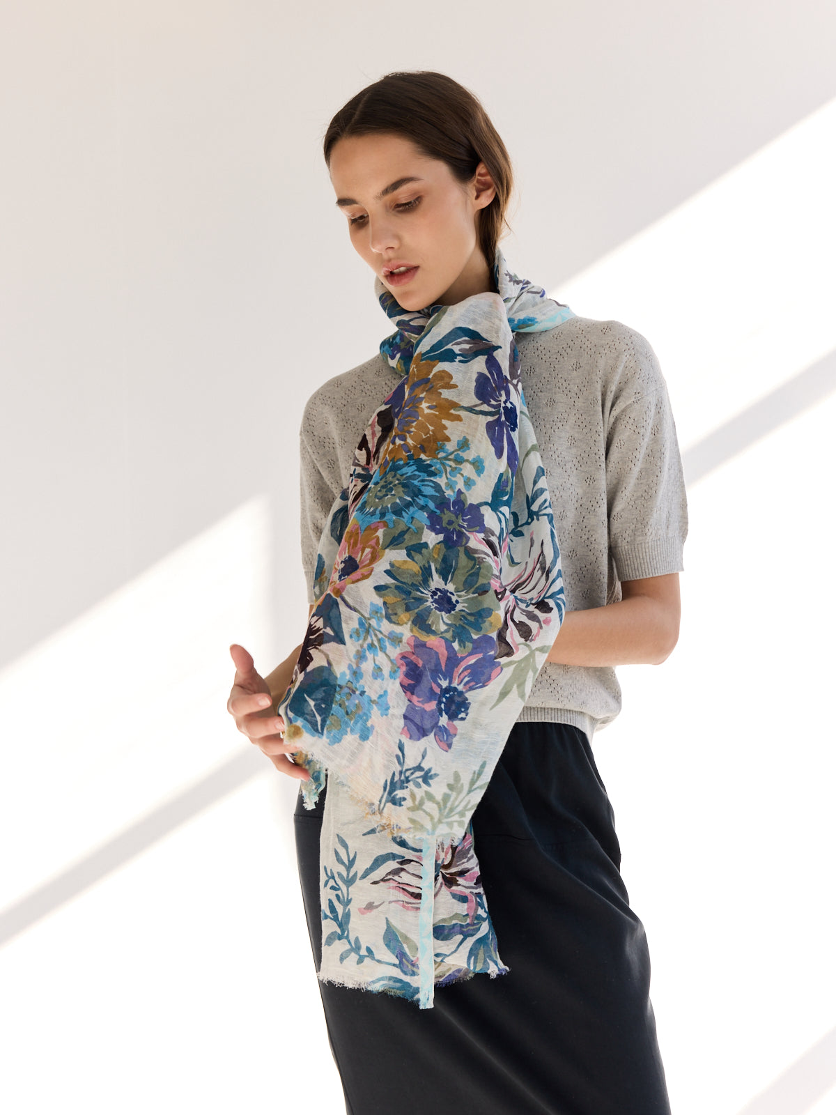 Flowered scarf PS2592 white - Epice