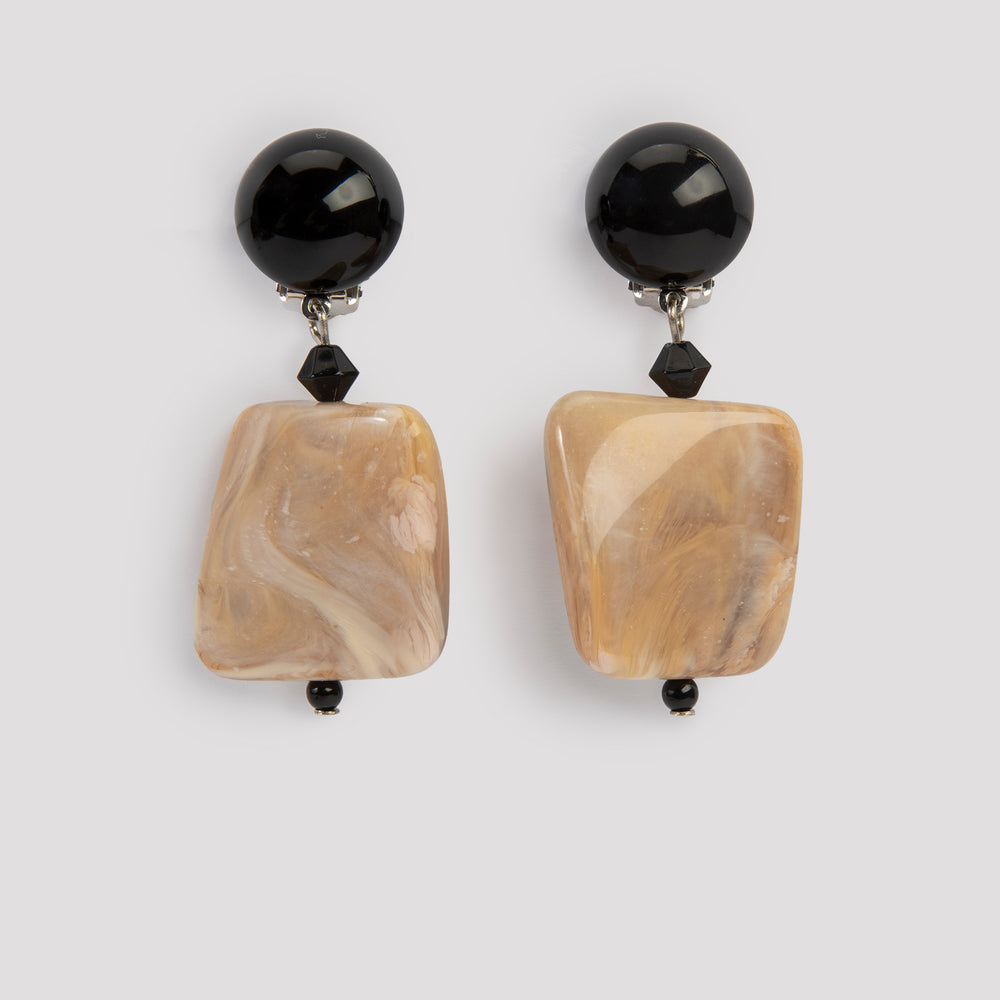 
                      
                        Square clip earrings beige - Angela Caputi
                      
                    