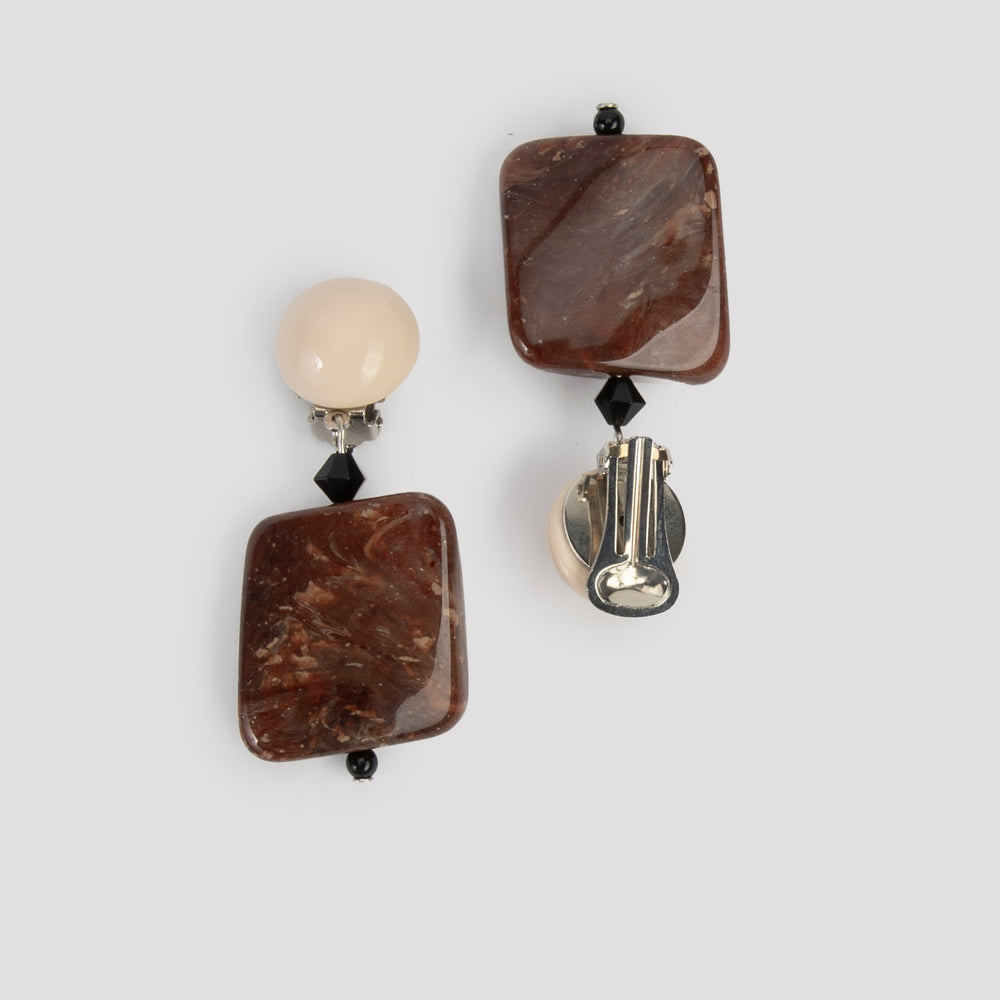 
                      
                        Square clip earrings marron - Angela Caputi
                      
                    