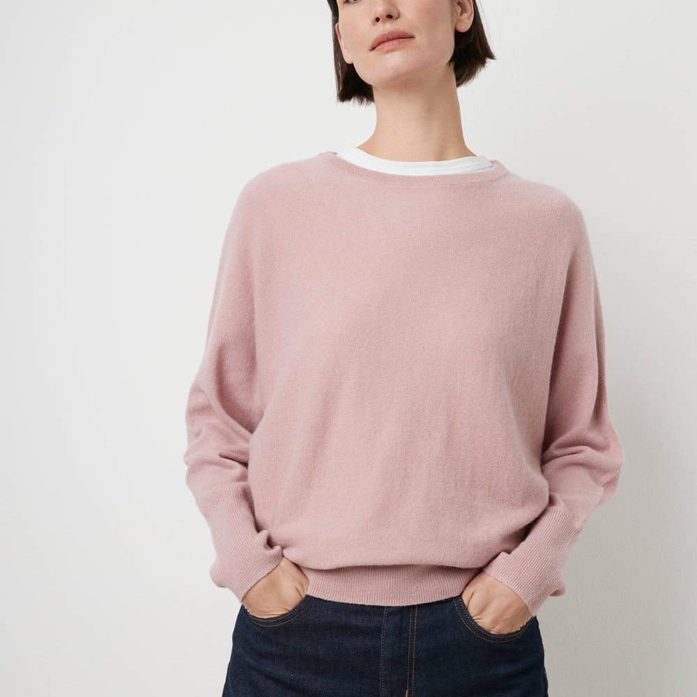 
                      
                        Lou Pull sweater 24a Wildrose
                      
                    