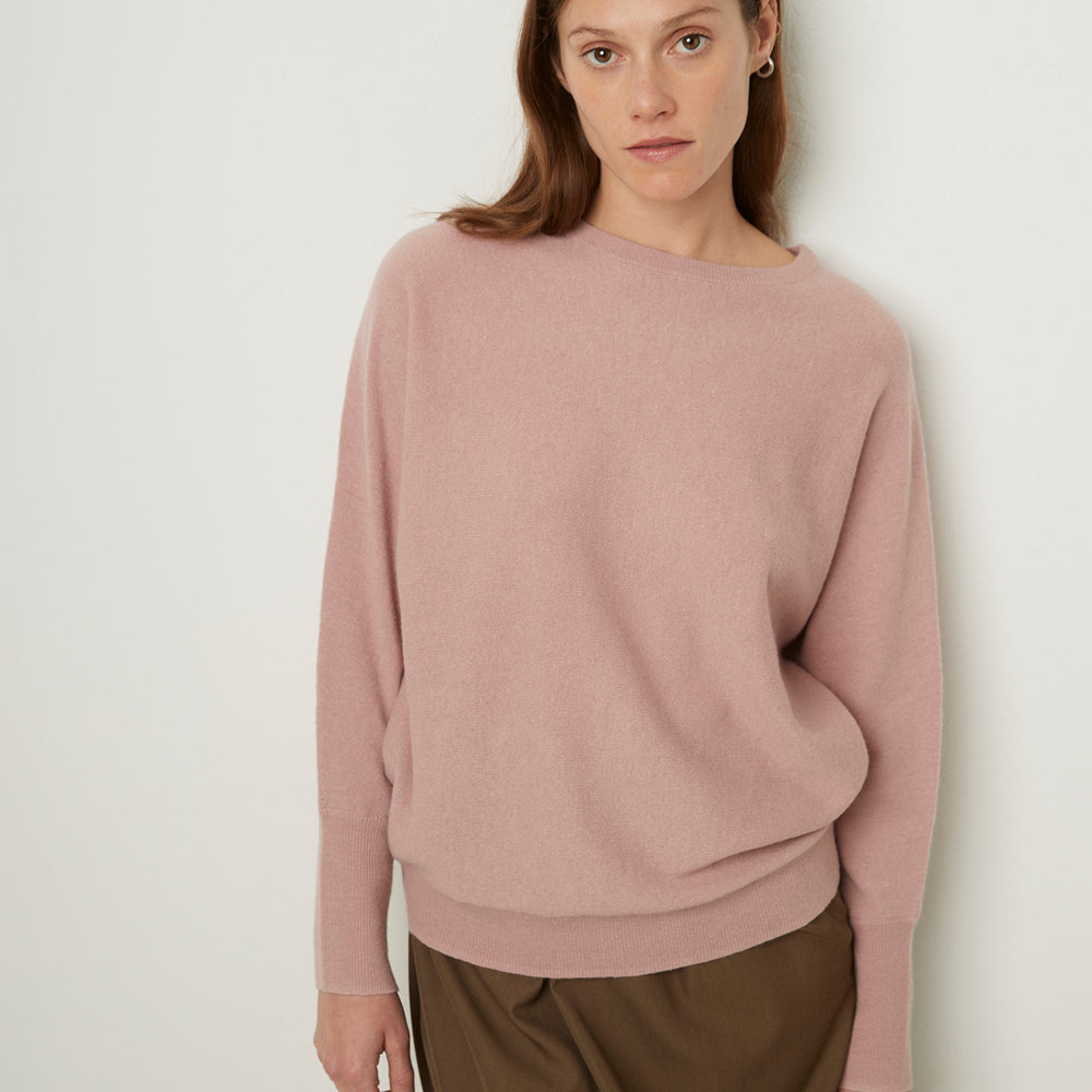 
                      
                        Lou Pull sweater 24a Wildrose
                      
                    