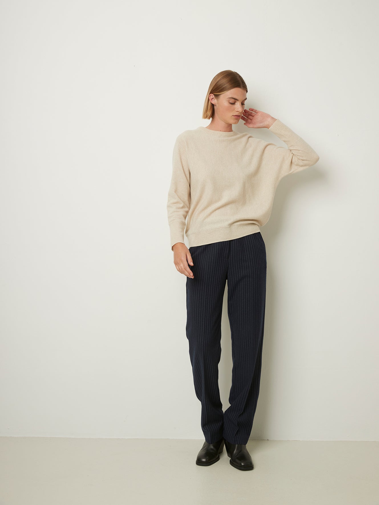 Lou Pull sweater 24a Oatmeal