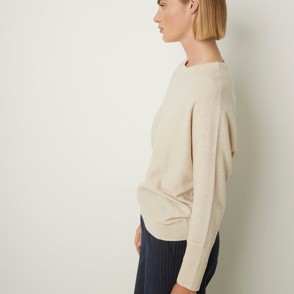 
                      
                        Lou Pull sweater 24a Oatmeal
                      
                    