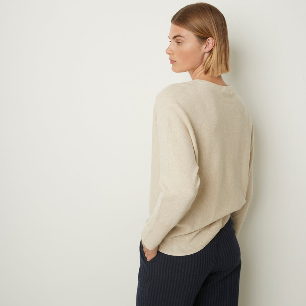 
                      
                        Lou Pull sweater 24a Oatmeal
                      
                    