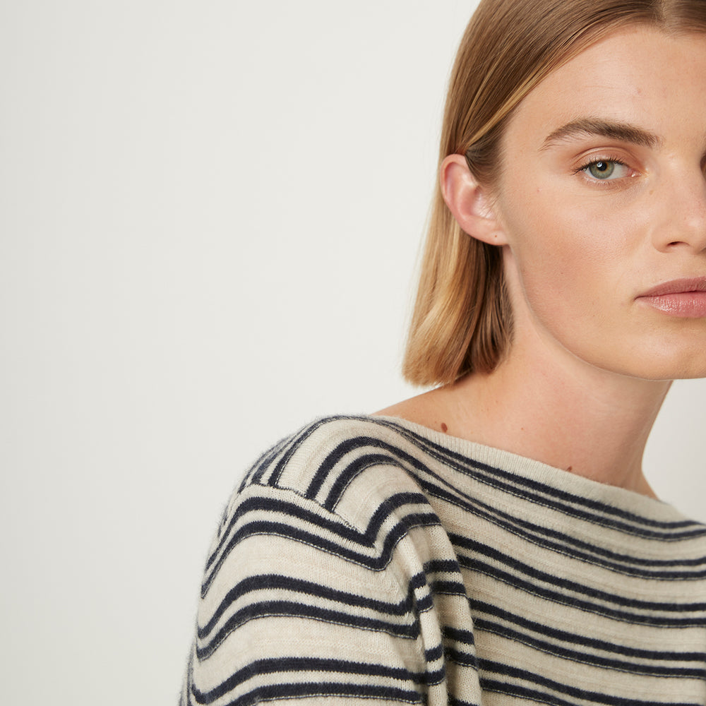 
                      
                        Lou Marin/s sweater 24a Stripe 1
                      
                    