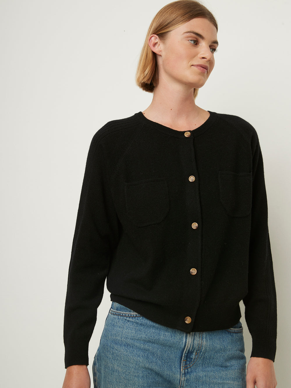 Lou Cardigan 24a Black